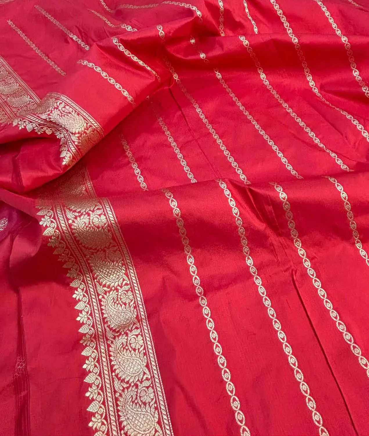 Exquisite Red Banarasi Handloom Pure Katan Silk Sona Roopa Saree