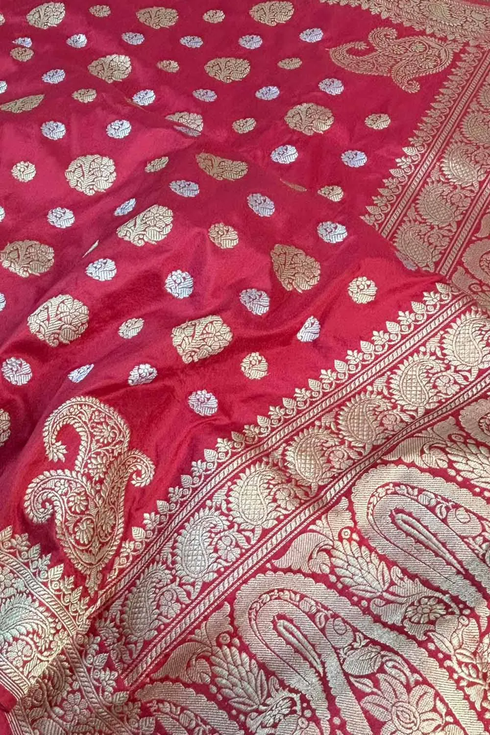 Exquisite Red Banarasi Handloom Pure Katan Silk Sona Roopa Saree