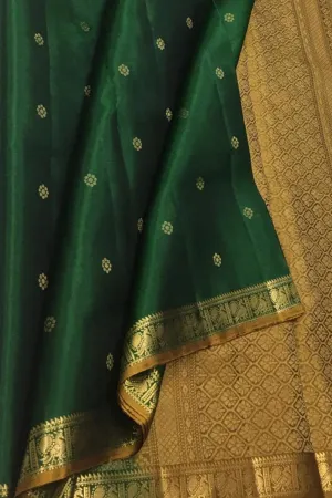 Green Handloom Kanjeevaram Pure Silk Saree - Elegant and Ethereal