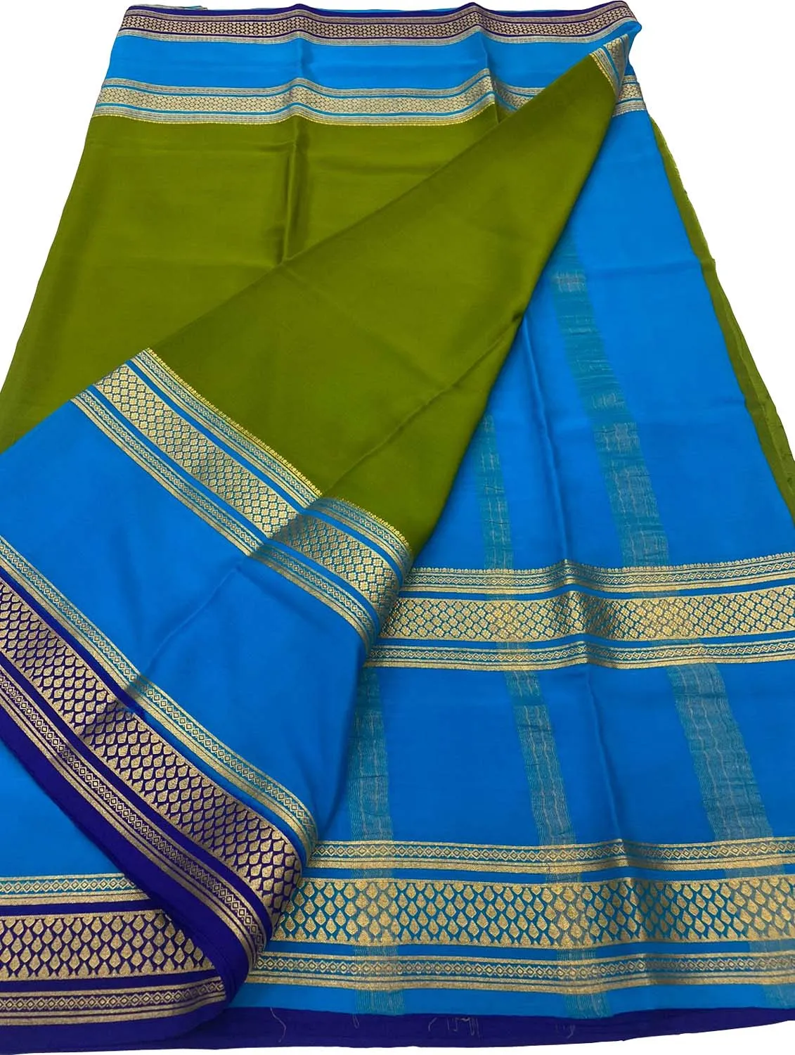 Green Handloom Pure Crepe Silk Saree - Elegant & Eco-Friendly