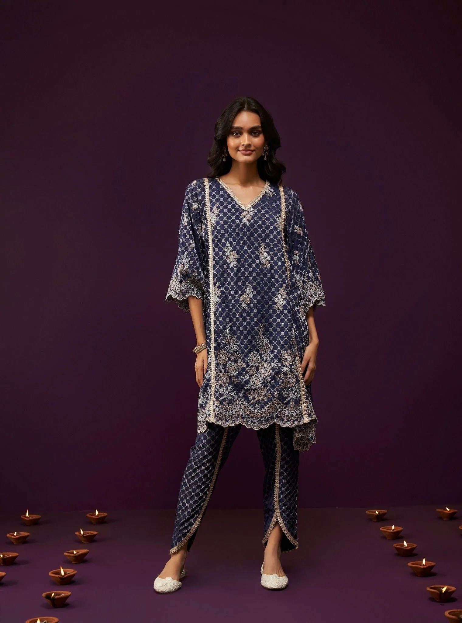 Mulmul Banarsi Giacinta Navy Kurta With Mulmul Banarsi Giacinta Navy Dhoti Pant