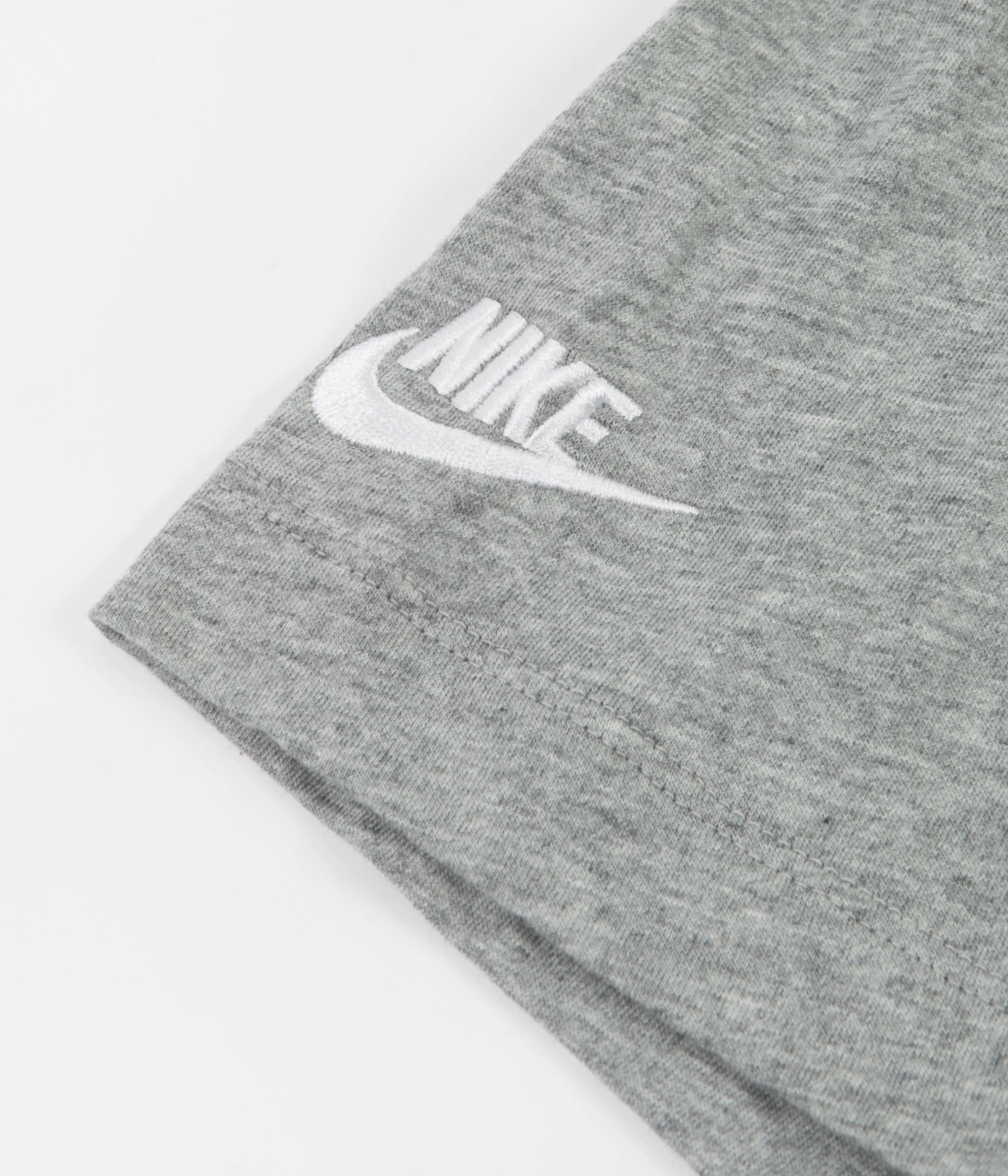 Nike Club Essentials T-Shirt - Dark Grey Heather