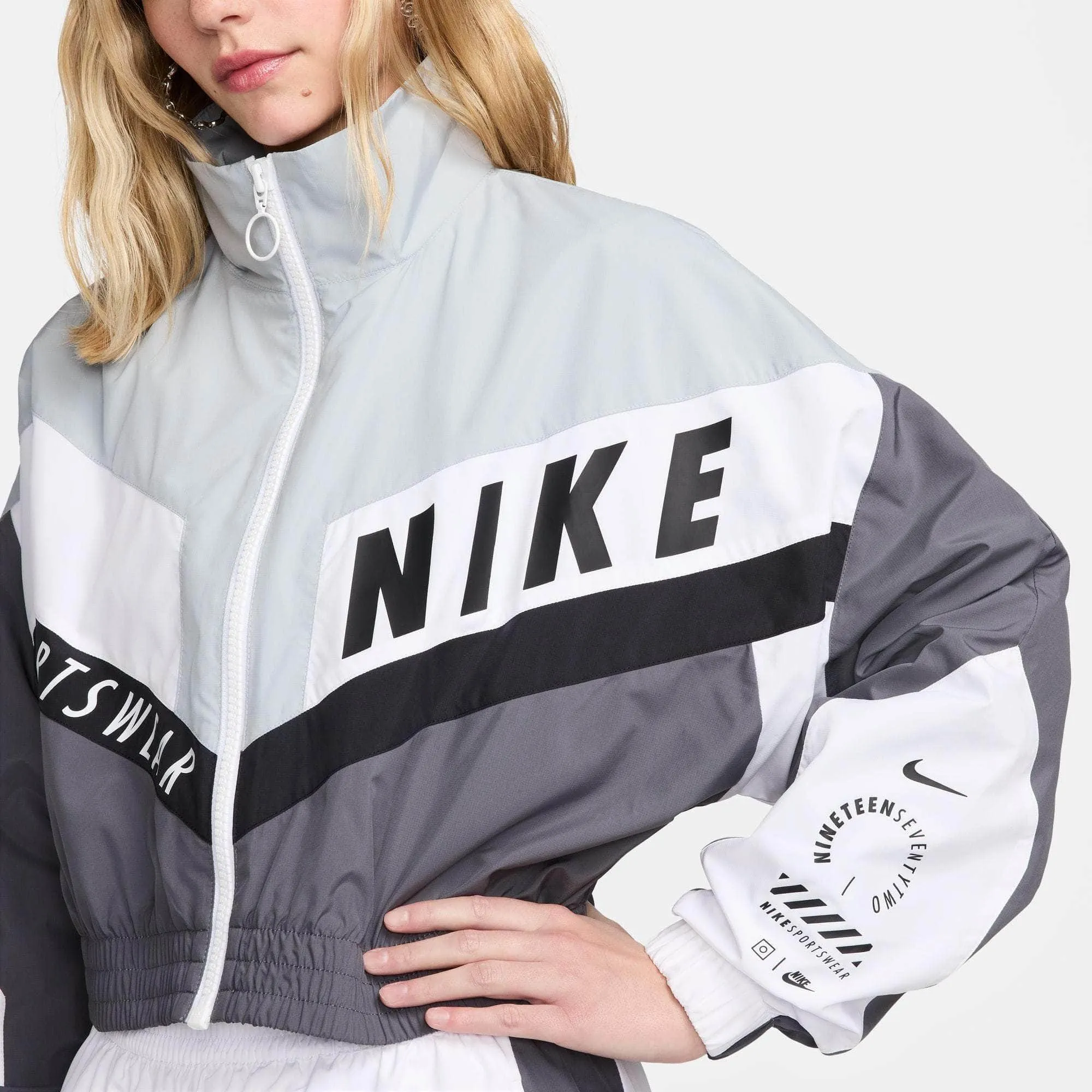 Nike Sportswear Jacket Street SW - Women's