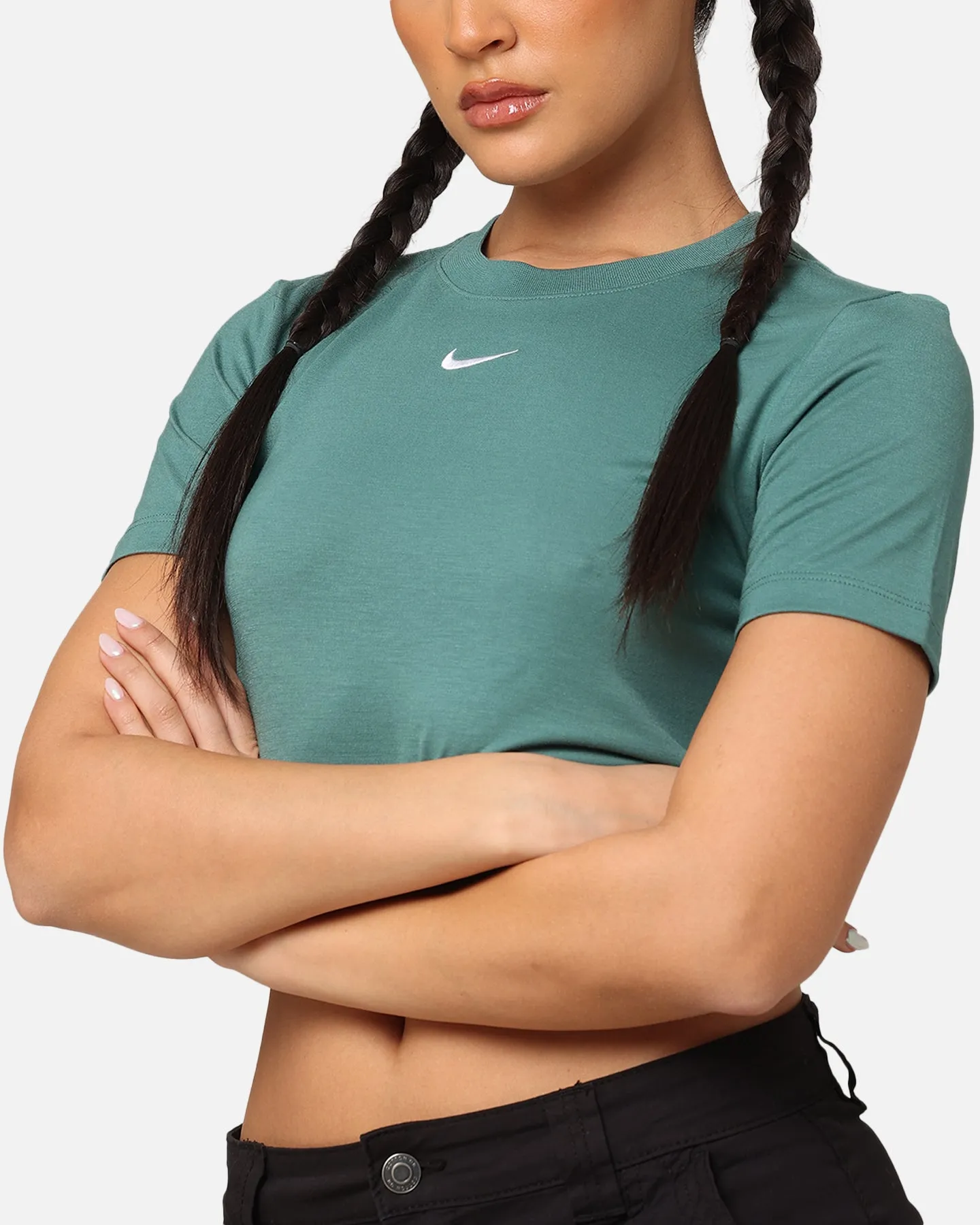 Nike Women's Sportswear Chill Knit Crop T-Shirt Bicoastal/White