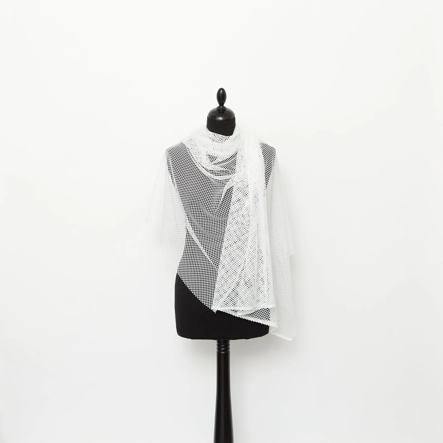 T24J06829 | Wide Fishnet Mesh