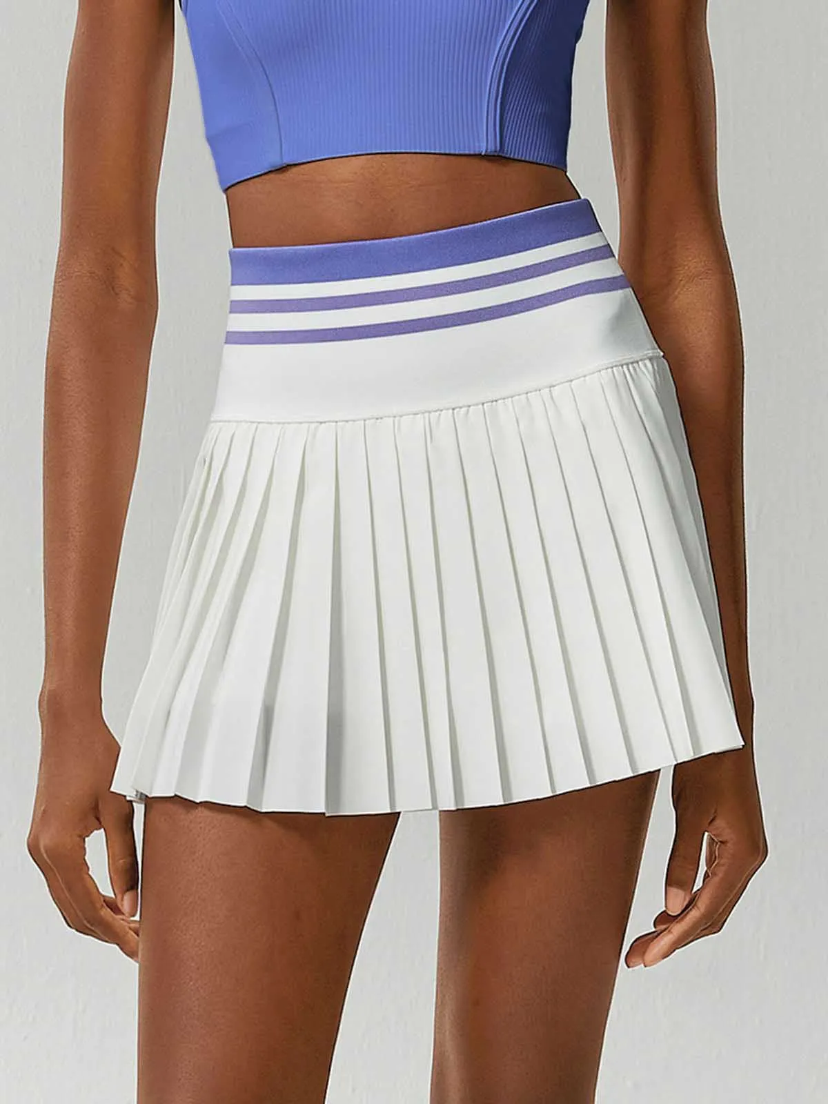 White Pleated Pockets Sports Skirt